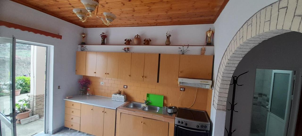 Përmet Honey-House “Kastrioti” 아파트 객실 사진